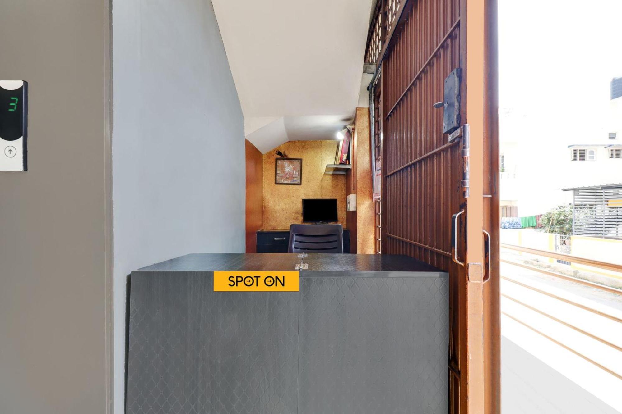 Hotel O Lakshmi Deluxe Lodge Tumkur Eksteriør billede